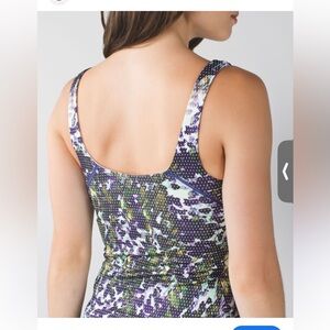 LULULEMON alama tank with built in bra size 8